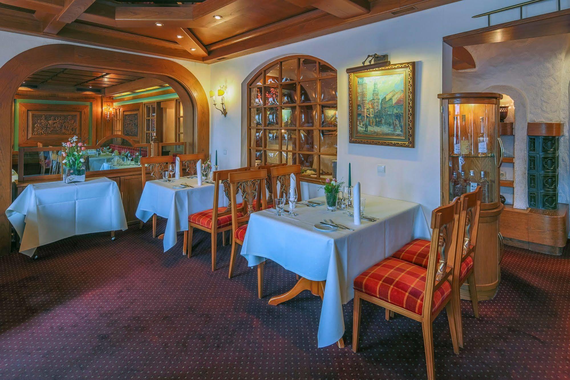 Hotel-Restaurant Kunz Пирмазенс Екстериор снимка